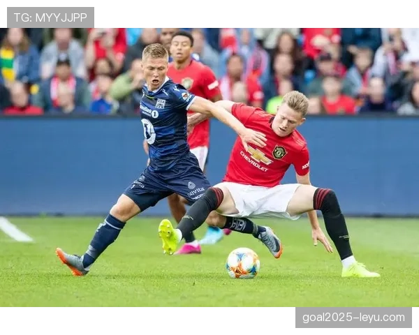 费耶诺德攻防平衡之道：现代足球战术融合的典范实践