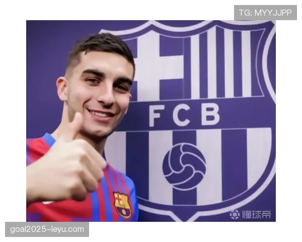 登贝莱与费兰·托雷斯的队内战术定位与角色适配性分析:风格差异与体系适配差距在哪? 登贝莱与费兰·托雷斯的队内战术定位与角色适配性分析:风格差异与体系适配差距在哪?